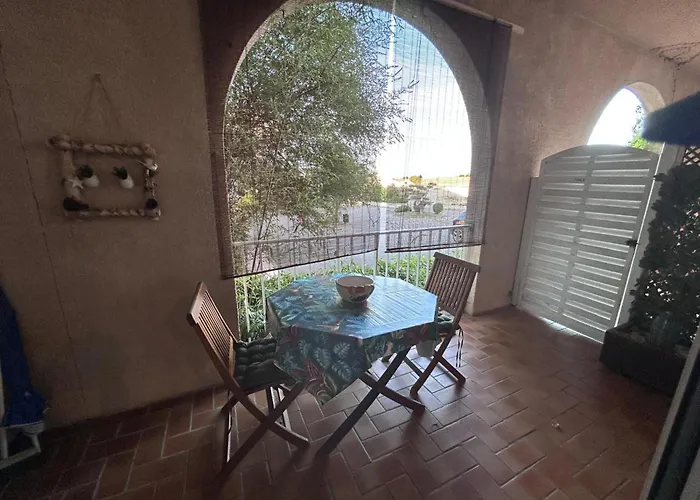 Apartment 4 Personne