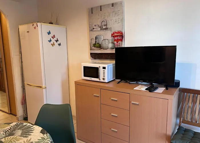 4 Personne 公寓 切尔维奥内